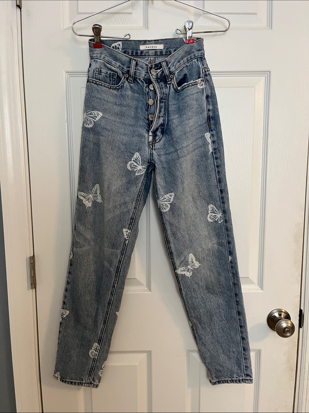 PacSun Light Wash High-Rise Butterfly Mom Jeans